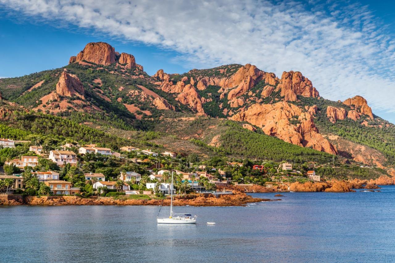 Saint-Raphaël Agay Cap Esterel Village Allee Fleurs - F2 Clim Vue Golf Et Mer - Grande Terrasse Plein Sud מראה חיצוני תמונה