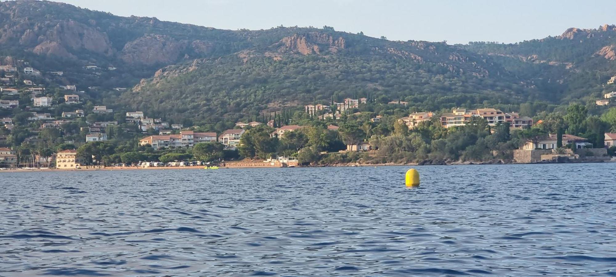 Saint-Raphaël Agay Cap Esterel Village Allee Fleurs - F2 Clim Vue Golf Et Mer - Grande Terrasse Plein Sud מראה חיצוני תמונה