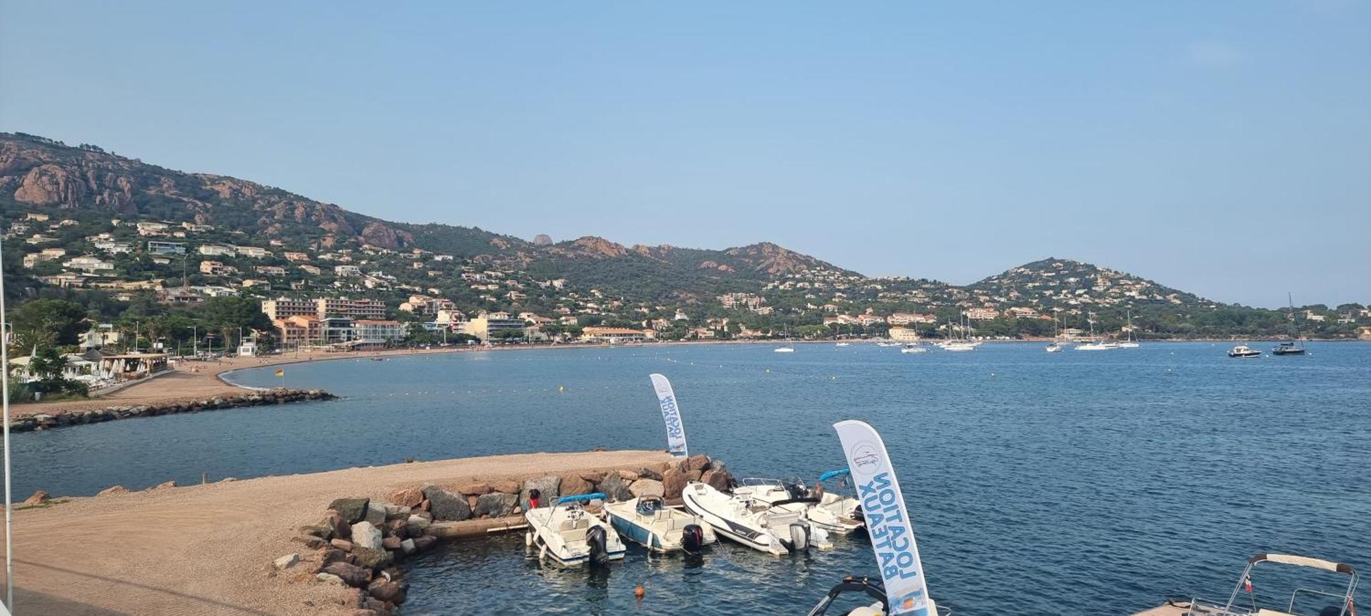 Saint-Raphaël Agay Cap Esterel Village Allee Fleurs - F2 Clim Vue Golf Et Mer - Grande Terrasse Plein Sud מראה חיצוני תמונה