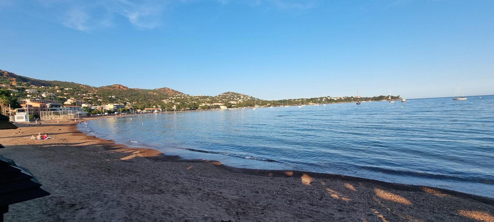 Saint-Raphaël Agay Cap Esterel Village Allee Fleurs - F2 Clim Vue Golf Et Mer - Grande Terrasse Plein Sud מראה חיצוני תמונה