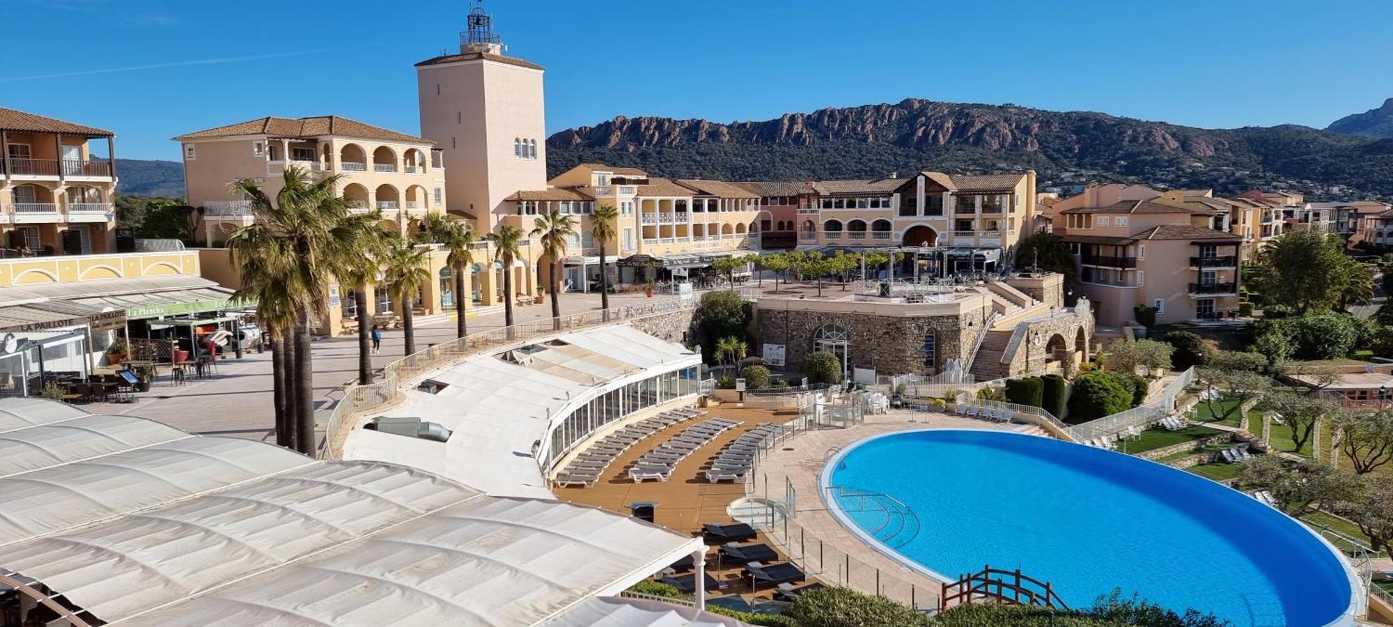 Saint-Raphaël Agay Cap Esterel Village Allee Fleurs - F2 Clim Vue Golf Et Mer - Grande Terrasse Plein Sud מראה חיצוני תמונה